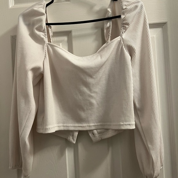 Button-Up Women's Top - Picture 2 of 3